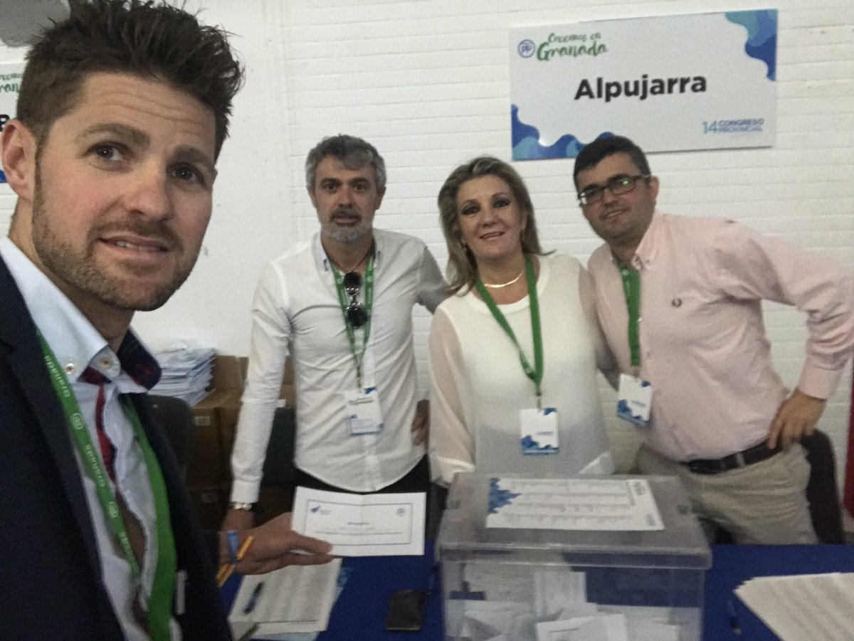 ERICESCOBEDO's tweet photo. 97% de los compromisarios votan a @SebastianGR1965 .Unidos y preparados para estar al servicio de los ciudadanos. Enhorabuena @ppgranada https://t.co/oFzbC1UsPT