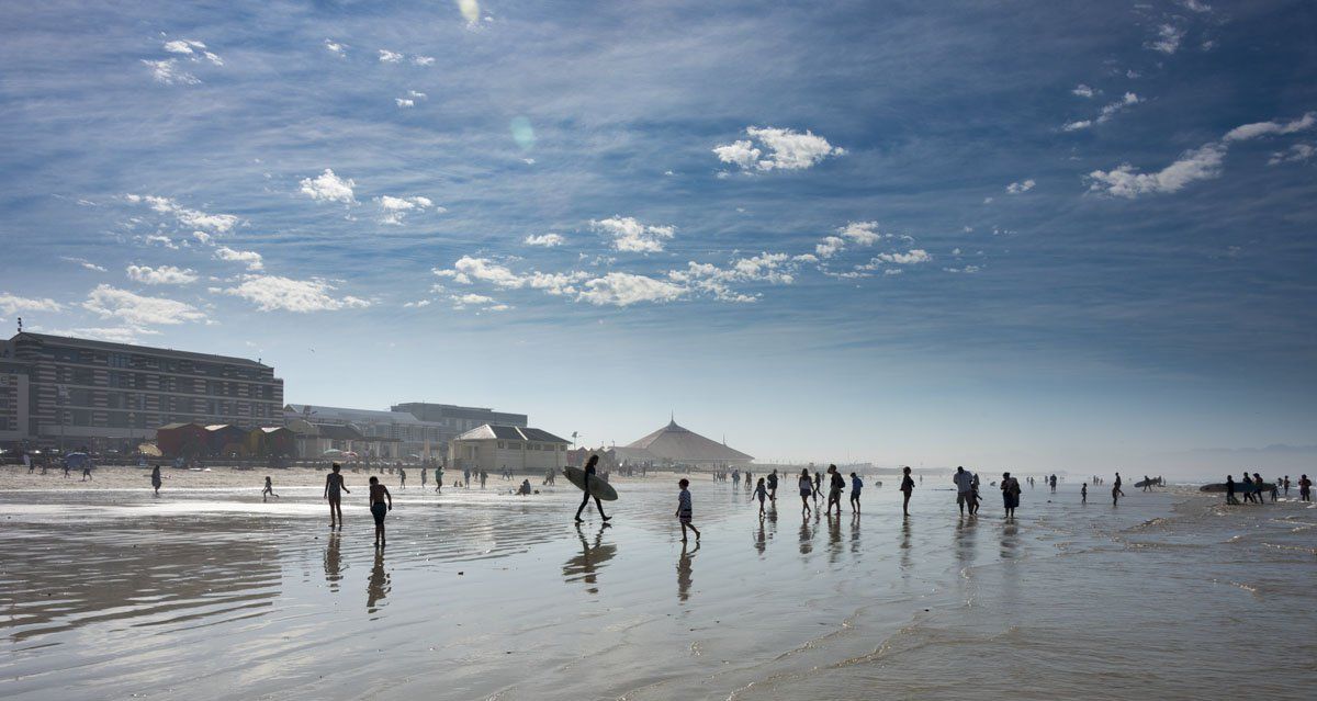 MargheNick's tweet photo. 7 Awesome Cape Town Day Trips with #aroundaboutCT - surfing in Muizenberg! https://t.co/Oj0OZO0t2W https://t.co/bREzoeKKyj
