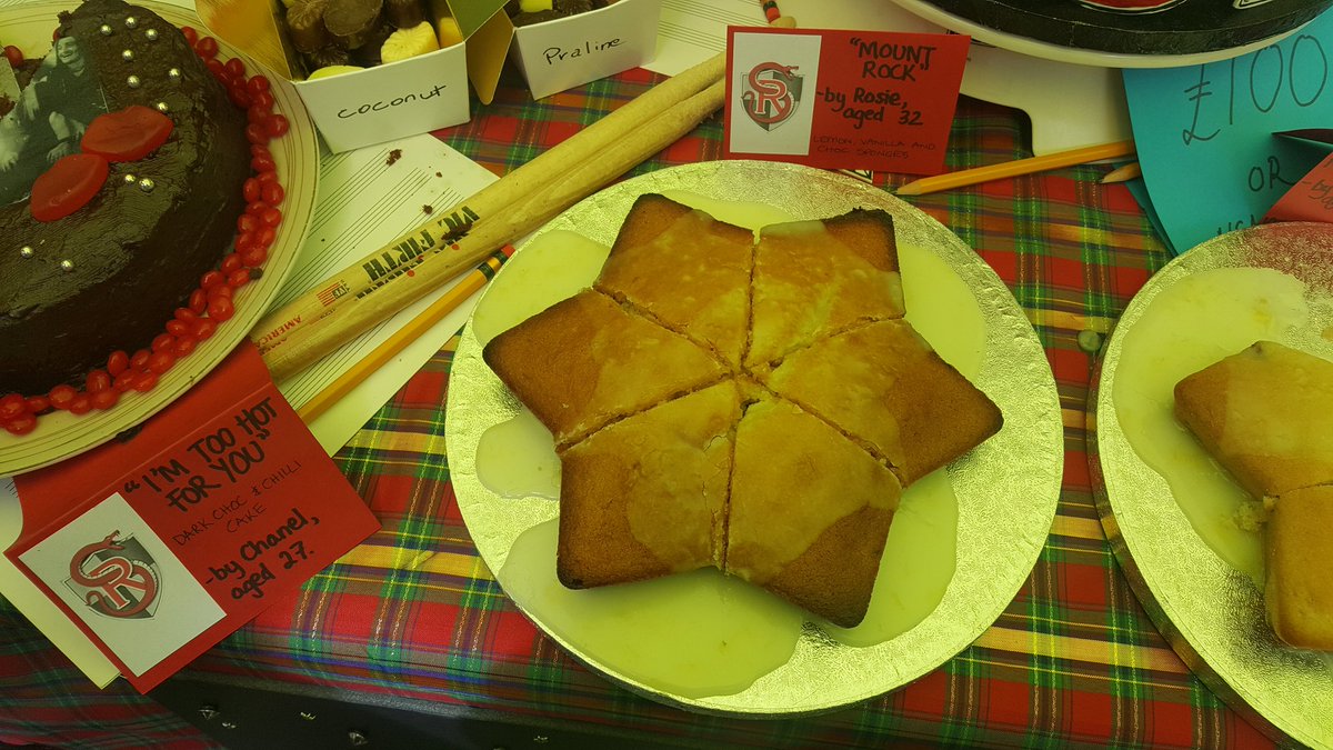 DameChipo's tweet photo. Sceens from the #westendbakeoff! repping #HPMagic is a small way xxx #CursedChildCakes #actorslife #westenddreams #mmmm https://t.co/NxVVTbtoyB