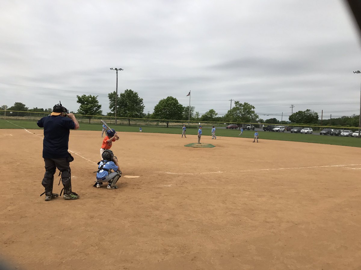 AndrewsShellyVA's tweet photo. Spending this Saturday like all others Mar-Jun; with lots of Ss and families from the northern half of FredCo #LittleLeague #FCALL https://t.co/tSXAchbBbE