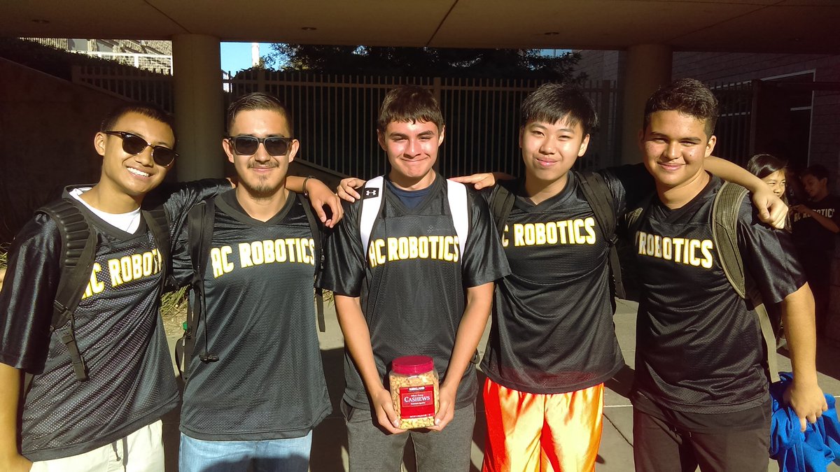 ACHS_Robotics's tweet photo. Getting ready for comp @ucdcstem @MrScottMarsden https://t.co/oDpaltu4b7