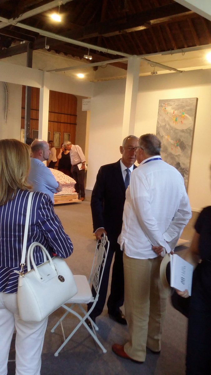 PHFangLijun's tweet photo. Hoy hemos tenido el placer  de recibir al #presidentedeportugal #MarceloRebelodeSousa en nuestro stand F02 en @FeriaArco https://t.co/iWt7TKxCxb