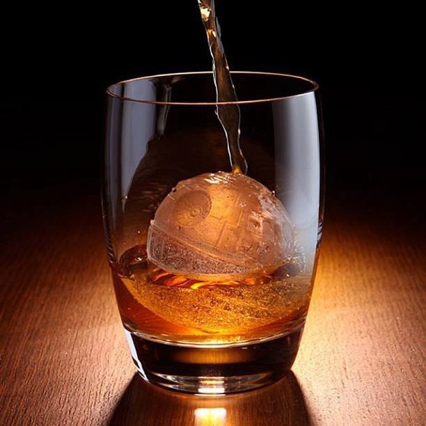 GeekiesUnited's tweet photo. It's World Whiskey Day 🥃 
You may drink when ready...
#DeathStar @starwars #WorldWhiskeyDay https://t.co/vs4Uk4m6HU
