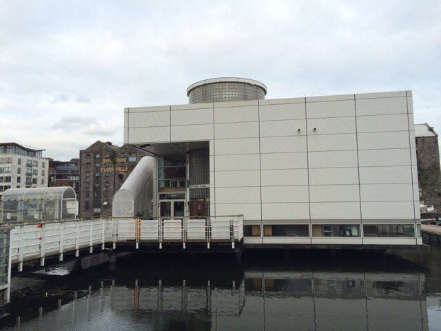 grandcanalBasIN's tweet photo. Enjoy the clean dock today. Not like a normal day. @waterwaysirelan in their white box ignore it. Pity. #dockfest17 @DocklandsFest https://t.co/i49WuXRTNv
