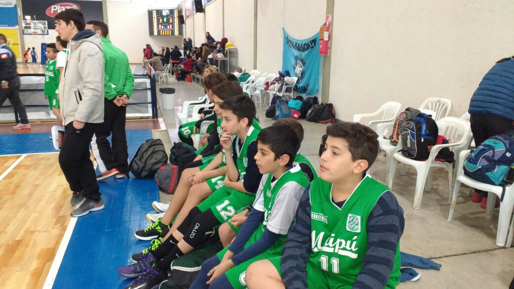 basquetFBPC's tweet photo. #EncuentroDeMini #TatáFlores Más imágenes de juego en Independiente de Oliva: allí será el acto de central, esta tarde https://t.co/nykuIgVWCW
