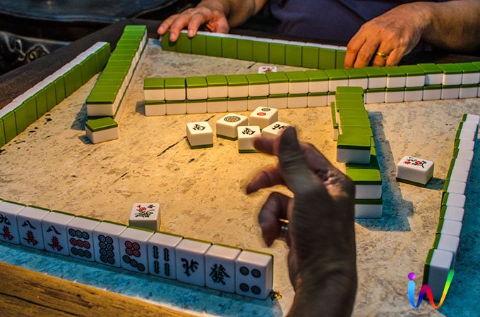 subhadipindia's tweet photo. #Mahjong being played at a #Chinese Club in Tiretti Bazar #Kolkata
#ChinseInKolkata #ChineseInIndia #IndianVagabond #ChinaTown https://t.co/MaqPR8MJqR