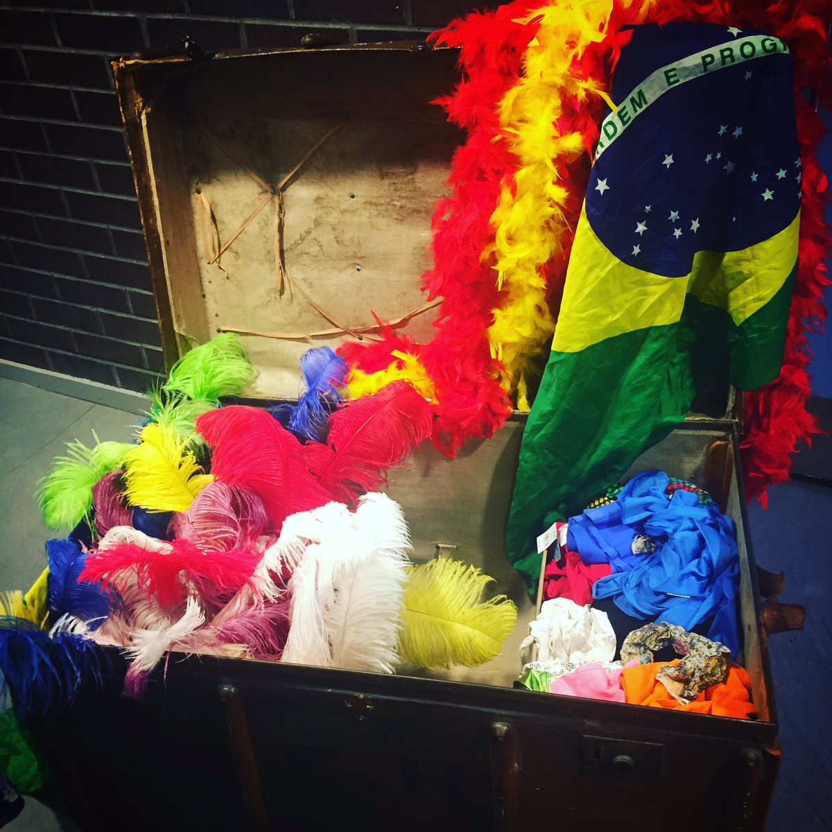ElementDanceCo's tweet photo. We are excited for tonight! @dancecity @TheLateShows #casalatina https://t.co/HZbLxeZApc