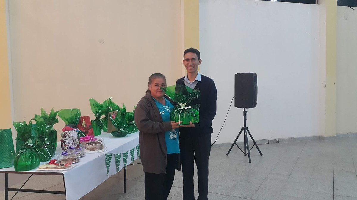 fce_mife's tweet photo. Homenaje a las Madres por su día 
#Representante_estudiantil 
#FCE_UNA https://t.co/a5oNTdfVKR