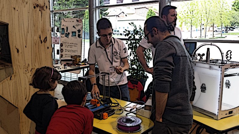 zoomacom's tweet photo. Le FabLab éphémère de #GenZnum est tenu par le Pôle Jeunes de St-Christo en Jarez
#Makers42 #MedNum https://t.co/IHkUzHBbA2