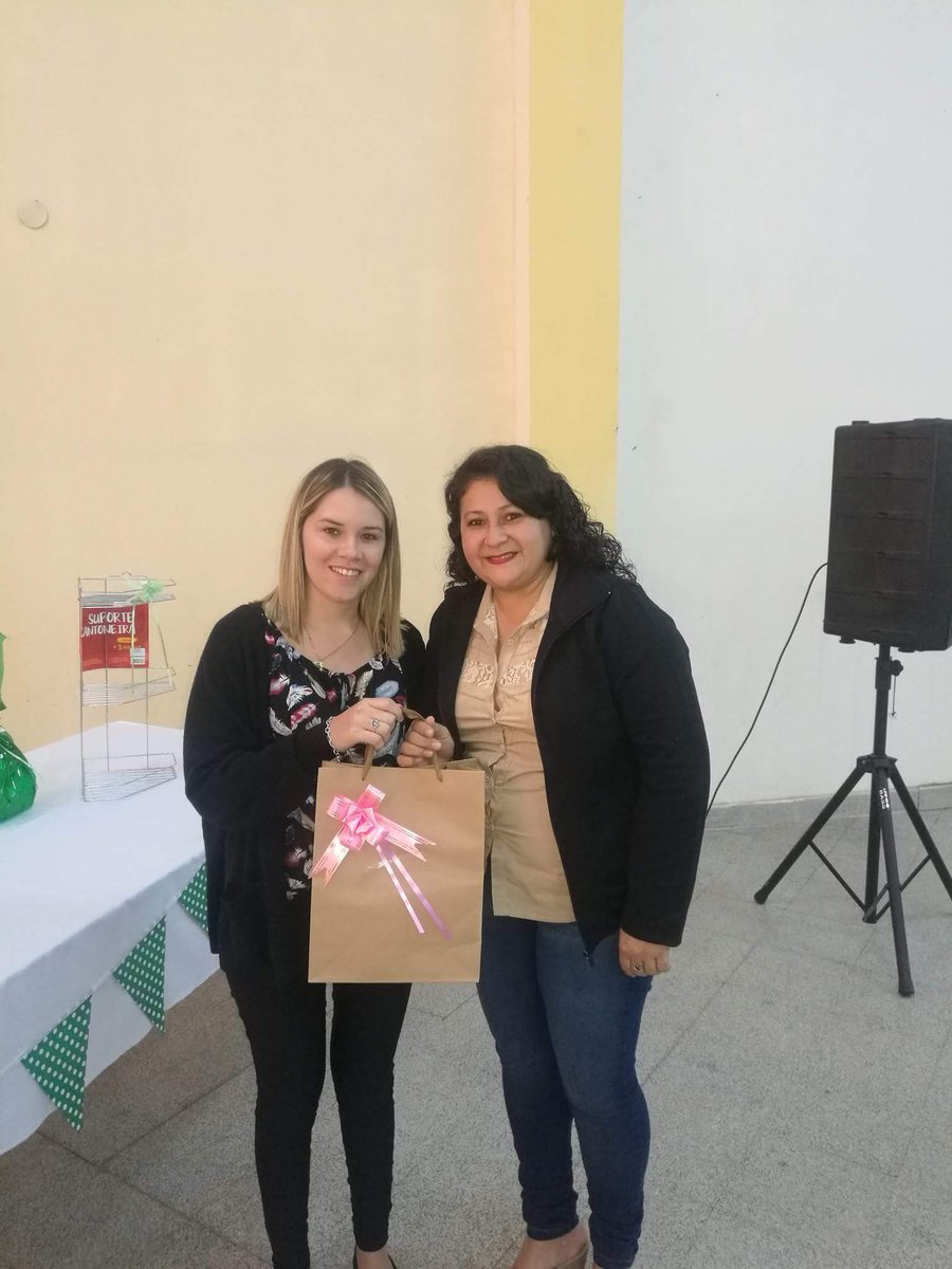 fce_mife's tweet photo. Homenaje a las Madres 
#Presidenta_Luz_Palacio
#FCE_UNA 💚 https://t.co/Pf0s9fiOXg