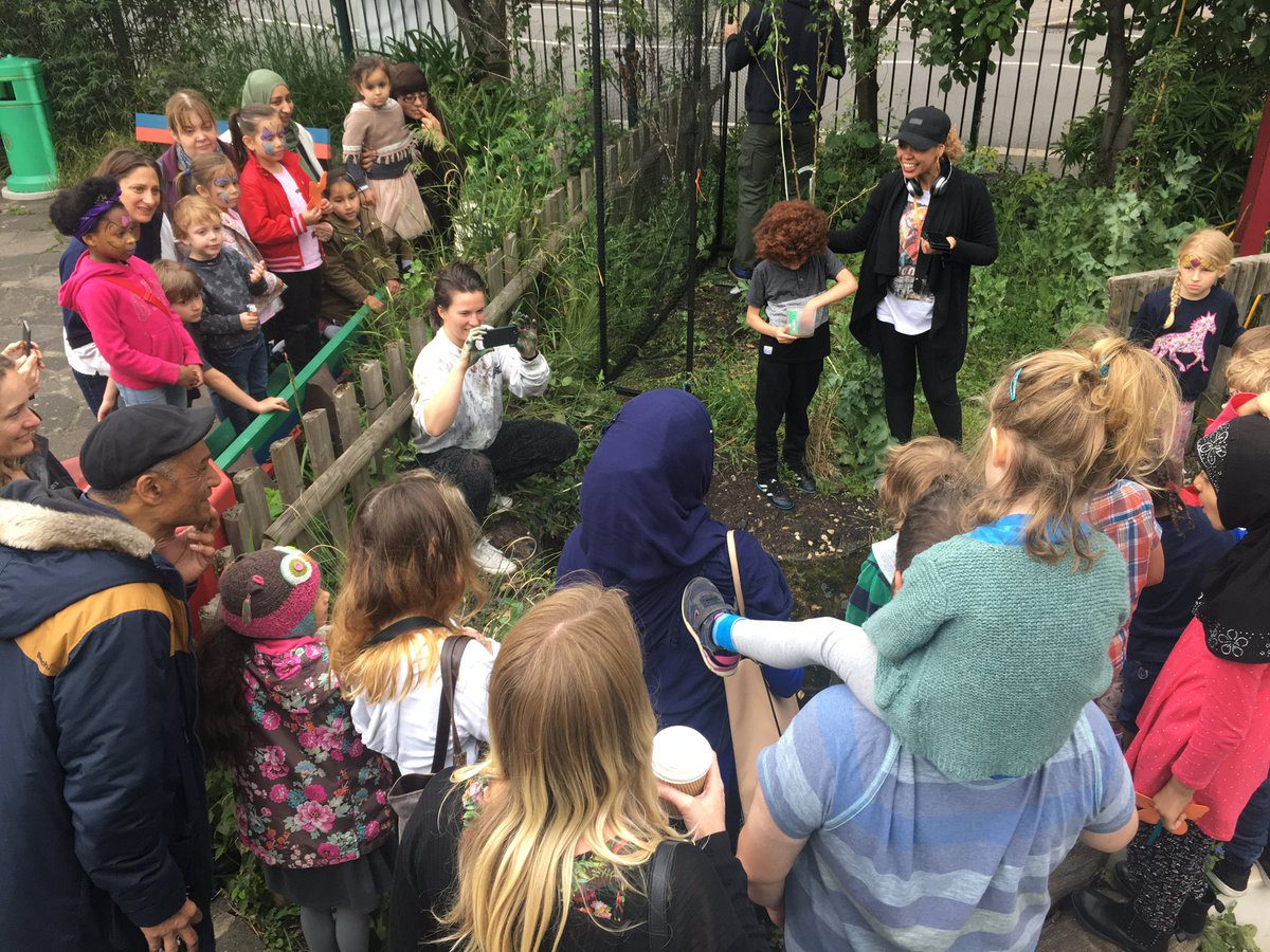 PAPAsParkSW9's tweet photo. The tadpoles are about to be introduced to our pond at Papa. #eco #brixton #wildlife https://t.co/gI7OHoSH9M