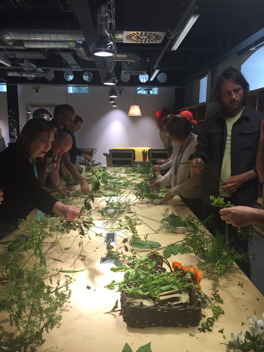 hiveagencydub's tweet photo. A little bit of floral arranging? #oscailte2017 #Airbnb #InsideTrack https://t.co/DyxlznlsKR