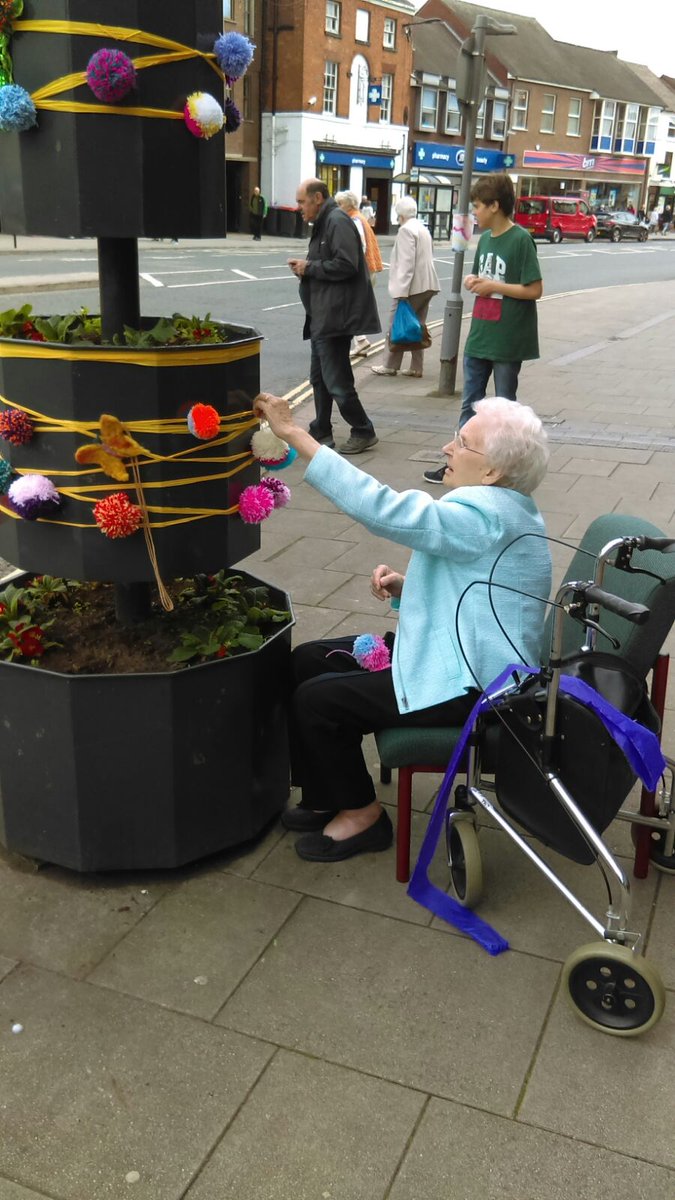 culturalsisters's tweet photo. Check out our yarn bombers from Newport Cottage Care Day Centre yesterday #healthytelford #youngatheart #artsandhealth #yarnbomb https://t.co/s4iwfDPHyc