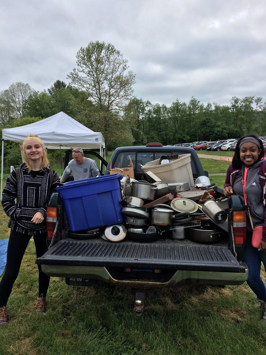 recyclepotspans's tweet photo. Already an awesome morning - we'll be at Howe Meadow until 12! https://t.co/isfDphJ1VP