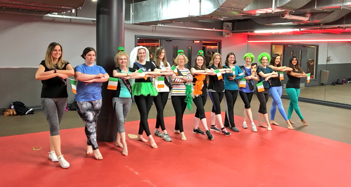Thoroughly #Irish themed #hendo in #Bath with <a href="/CheerleadingCo/">Cheerleading Company</a> 🇮🇪🎉What incredible moves you ladies had!! #loveTCC #cheercohens