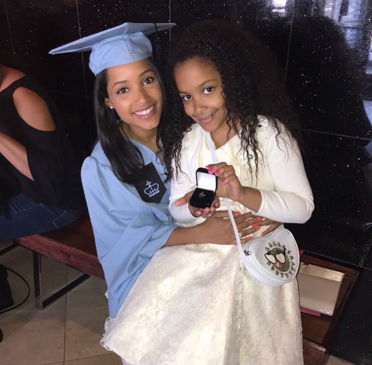 MBAMamaDotCom's tweet photo. Congrats to #classof2017 graduates! Here is Jennifer Sepulveda, mom to Jenelle, alum @mltorg and @Columbia_Biz #MBAMama! π©π»βππ§π»π https://t.co/r6w9j2SgyP