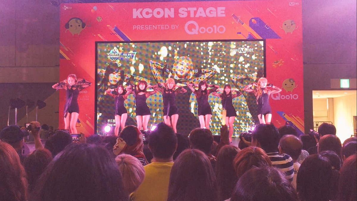 fixx_official's tweet photo. KCONありがとうございました♡主催者様スタッフの皆さん出演者の皆さんお疲れ様でした♡本家との映像リンクのbingbing楽しんで頂けましたか？😭💕応援してくれたすべての方へ感謝します♡これからも…WE LOVE AOA fixx…💕 https://t.co/hMkOhcOo2M