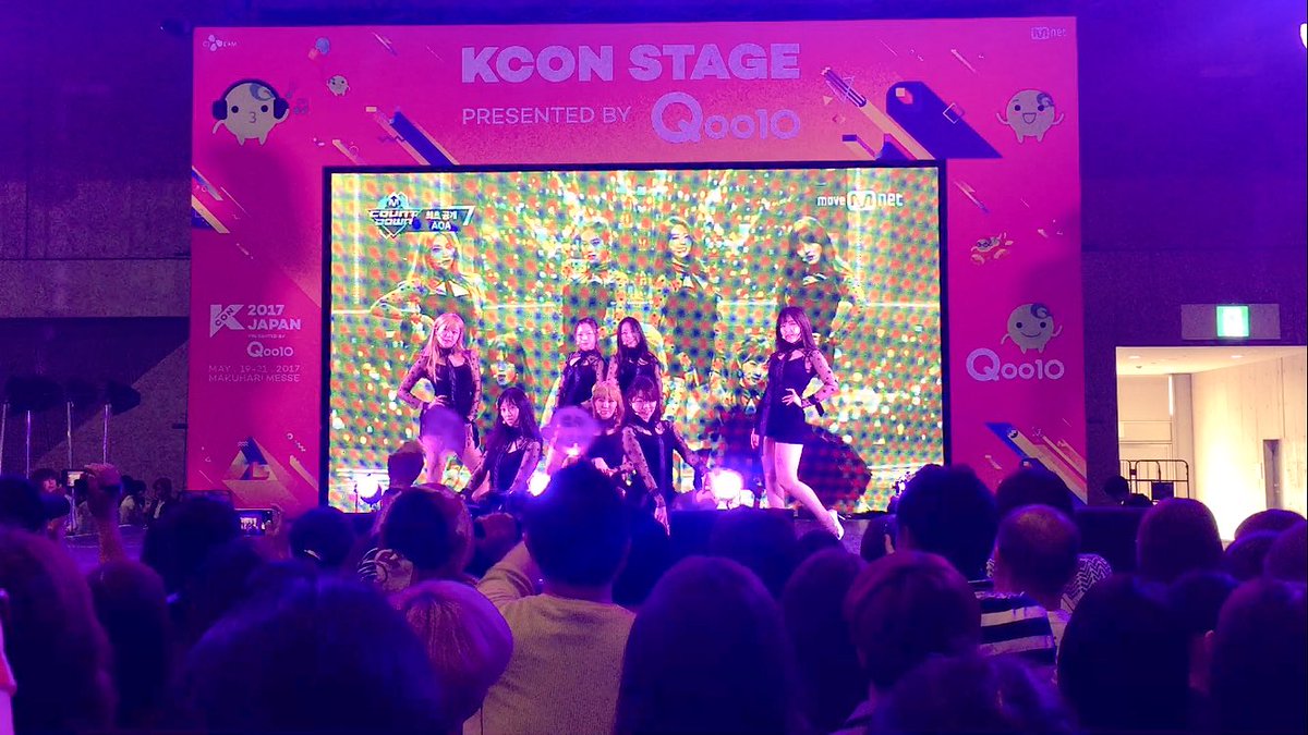 fixx_official's tweet photo. KCONありがとうございました♡主催者様スタッフの皆さん出演者の皆さんお疲れ様でした♡本家との映像リンクのbingbing楽しんで頂けましたか？😭💕応援してくれたすべての方へ感謝します♡これからも…WE LOVE AOA fixx…💕 https://t.co/hMkOhcOo2M