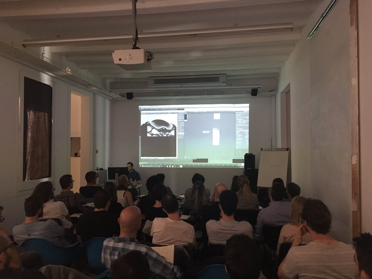 Anna_Manosa's tweet photo. Disfrutando y aprendiendo en el workshop "Claves del fotorrealismo en 3D" impartido por @AdanTutorials de #3dcollective. #archviz https://t.co/M7bTlZru15