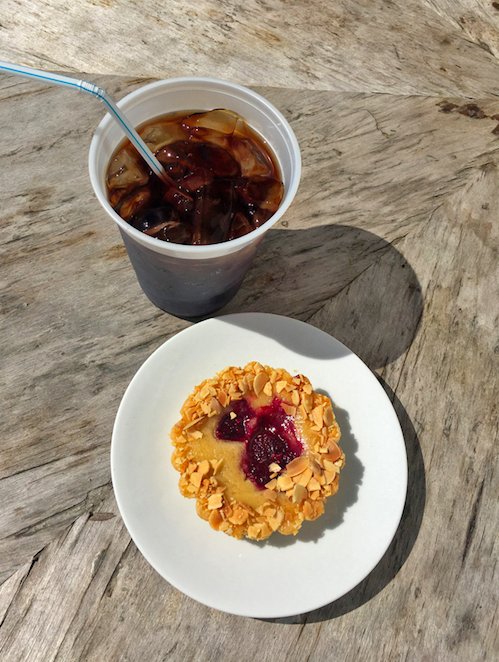 Willow_Cakes's tweet photo. Long weekend vibes! Stop by for an iced coffee and sweet treat...we're open until 6pm! https://t.co/1a3N8bxEwG