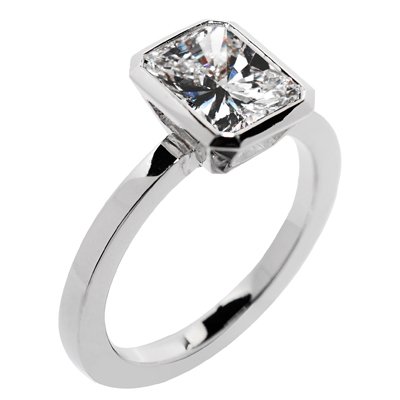 Does your bride not want the traditional wedding ring? Check out Michael Bondanza 's Modern Platinum ESSEX ring. #modern #beplatinum