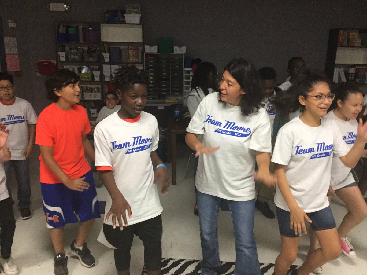 readingrocks101's tweet photo. Moving with Mrs. Moore ! #gentryproud #keepemmovin #moreinmay https://t.co/eFei25c1E3