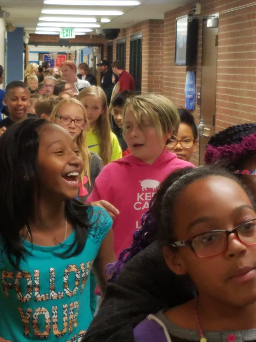 PenroseElemenCO's tweet photo. Nothing better than pure joy on kid's faces.  Congrats to Penrose graduates.@CSSD11 https://t.co/wimlPLpnw6