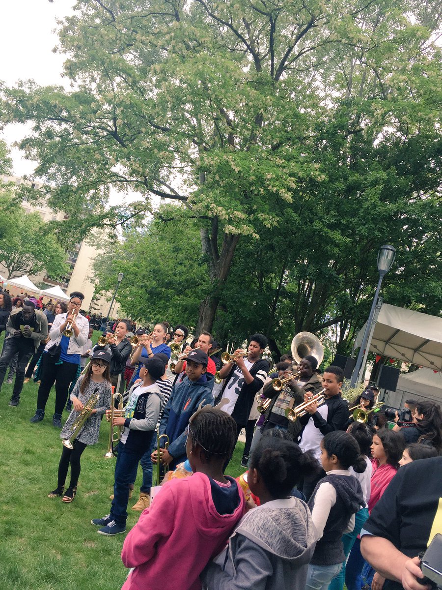 marjo__7's tweet photo. Belle journée pour la fête du quartier Beaudottes ! #Sevran @Sevranville https://t.co/2e7Lqv6nbK