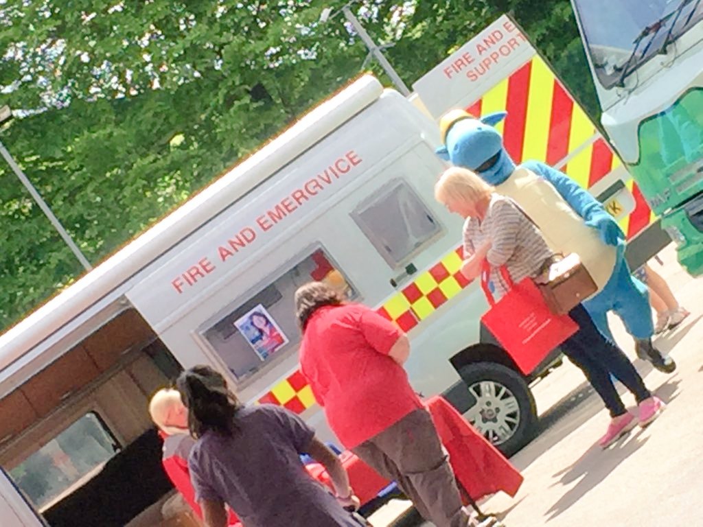 Norfolkfire's tweet photo. Well done Earlham Station on a successful coffee morning today.   Dennis looks like hes having fun! 🚒 #InGoodCompany https://t.co/Ft7Drx2Z52