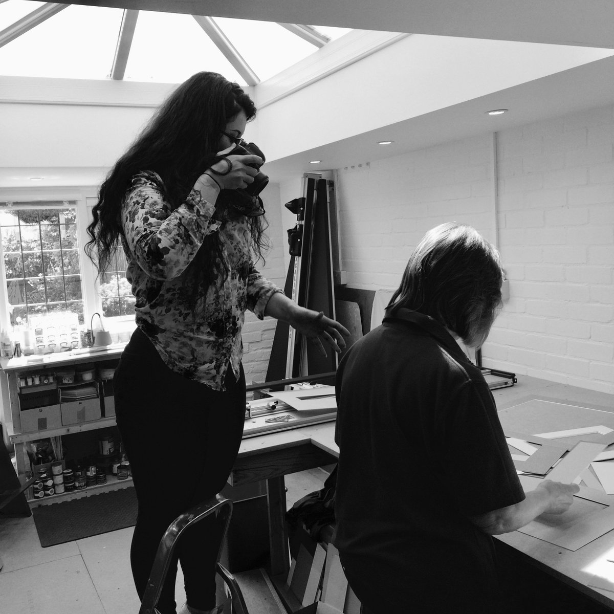 saltdesign_uk's tweet photo. Shooting today with @bernadettebaksa for @edge_framing's new website #photoshoot #artdirection #webdesign #Folkestone #Kent #enhancingbrands https://t.co/8WQaeKX3V1