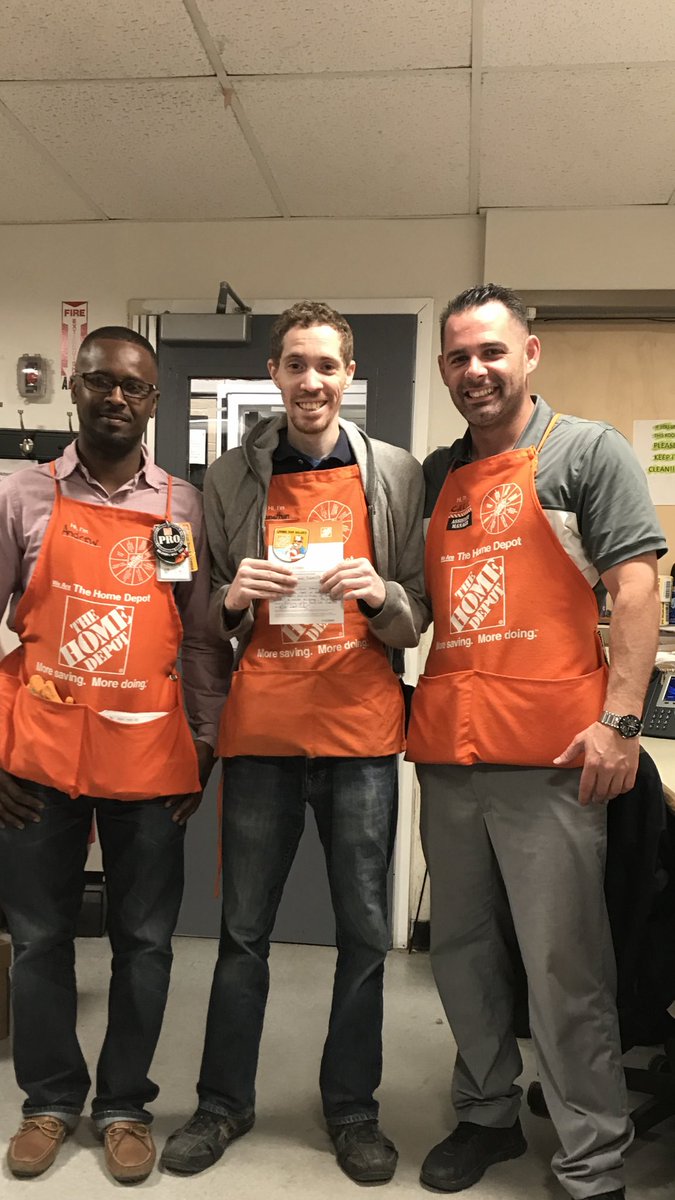 WestRoxHD2665's tweet photo. Thanks to Jonathon from D94 for going the extra mile to take care of our PRO's deliveries. Keep up the great work! @PeteTavano @bob_lundy https://t.co/tqgmRxmml7