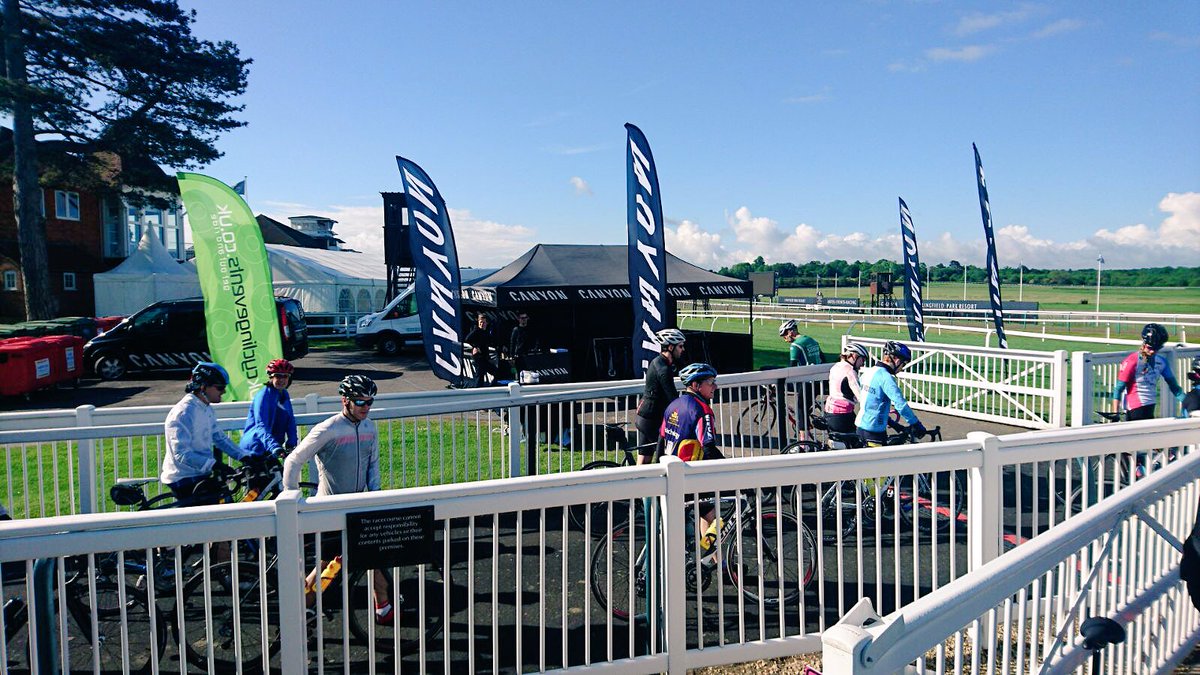CanyonUK's tweet photo. Canyon demo at #SurreyCyclone today! Check out events page at https://t.co/0sQaTXF6c4 for all UK demo dates &amp; come test one yourself 🚴🏻‍♀️ https://t.co/qxnqYZ0Ym5