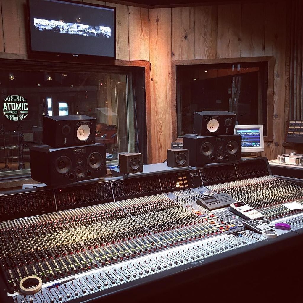 Clarinet_Milk's tweet photo. And so begins the next phase of the Clarinet Milk record. #atomicsound #neveconsole #gearslutz https://t.co/Btj3DFfiAU https://t.co/vVwk4gD3qr
