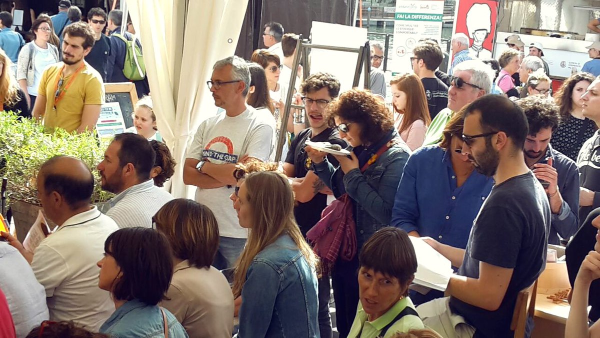 UNISG's tweet photo. Let’s deal with common counterfeits and frequent issues we face in a fishery: freshness, species, origin at the #unisg stand by #unisgalumni https://t.co/Lp3AXYmms3