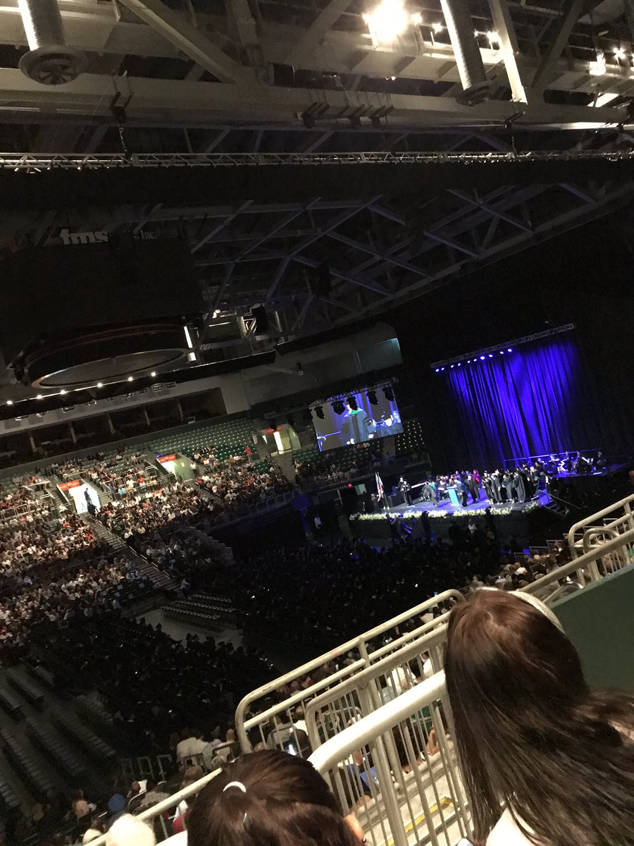 benabo's tweet image. Another one of my #docling graduates from medical school!