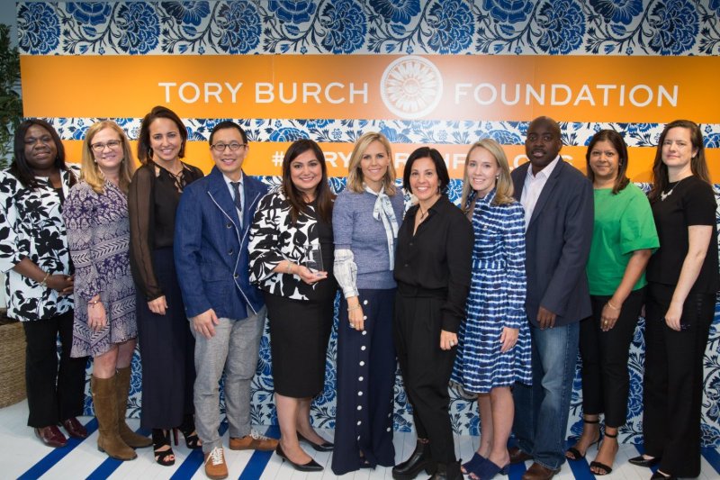 Hernewsdaily's tweet photo. Congrats to Dr. Paris Sabo,Tory Burch Fellows Fdn 2017 Pitch Competition Winner  #parismd #BeBrite @Dr_Brite @ToryBurchFdn #ToryBurchFellows https://t.co/ycydtFX5kf