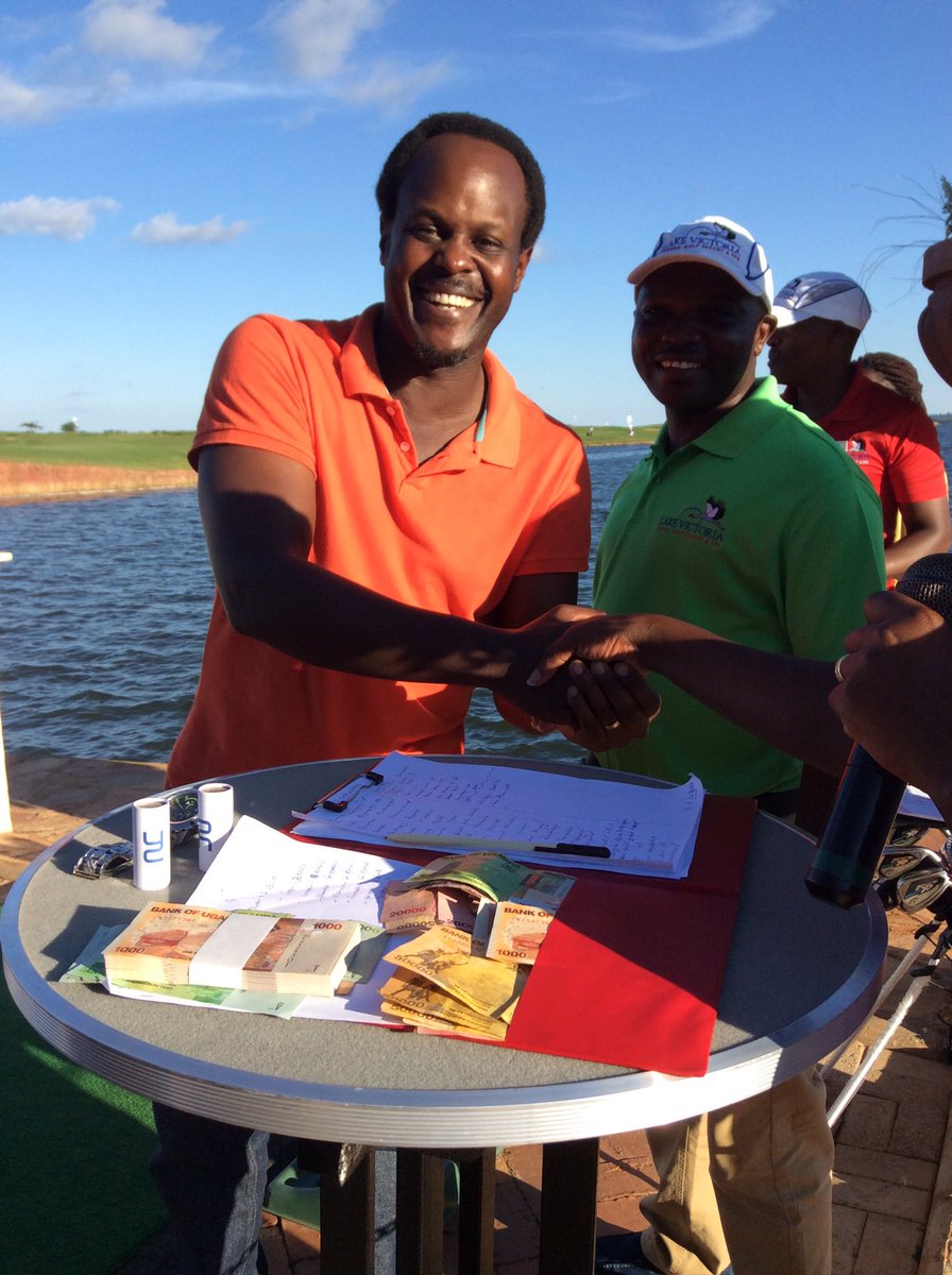 lvictoriaserena's tweet photo. The #AxclLubes challenge #HoleinOne into the drum won by Mr Kamuntu who gets one ☝️ of #CallawayXRDriver #finest https://t.co/KIppuEGxFo