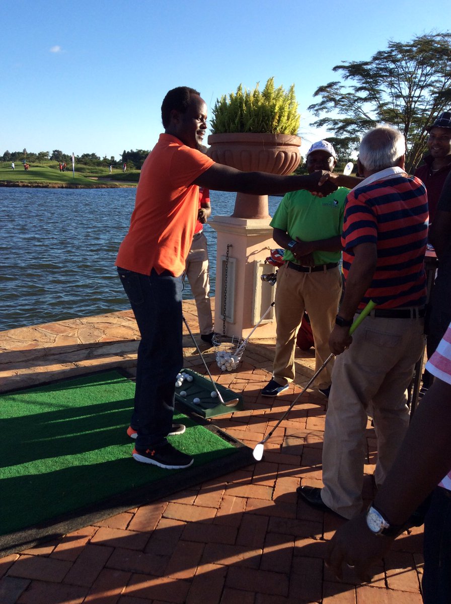 lvictoriaserena's tweet photo. The #AxclLubes challenge #HoleinOne into the drum won by Mr Kamuntu who gets one ☝️ of #CallawayXRDriver #finest https://t.co/KIppuEGxFo