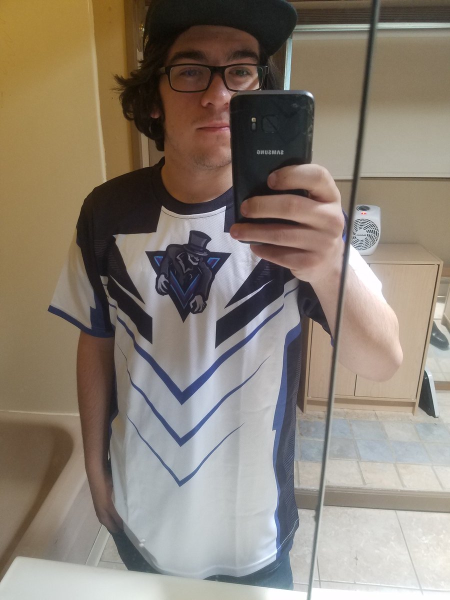 PrimitiveKage's tweet photo. Got my jersey! Shout-out to @VaticGaming_  and @Akquire ready to win some tournaments https://t.co/7mnwWSxEPN