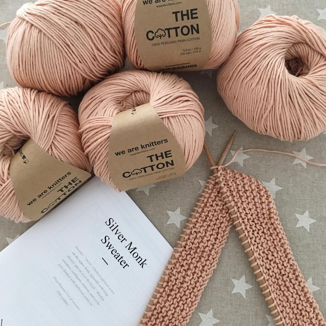weareknittersEN's tweet image. Perfect way to end the day 👉 with a fresh stash of cotton 💁
#silvermonksweater #favecolor

📷: tricotriu
weareknitters.me/SilverMonk-Swe…