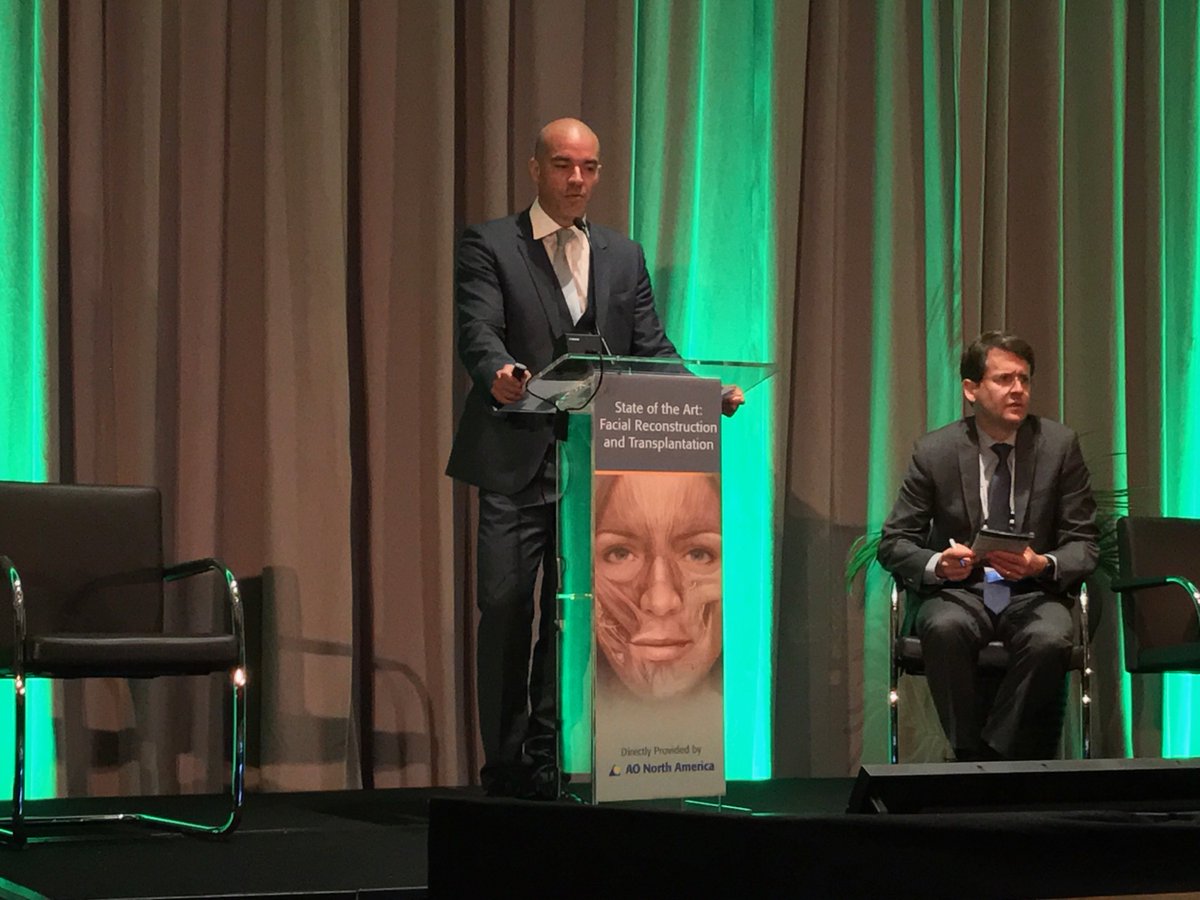 cd_lopez_'s tweet photo. Dr. Paulo Coelho discussing 3D printing for craniofacial bone regeneration! @AONorth #tissueengineering #3Dprinting #surgeon &amp; #scientist https://t.co/M0hsWUAle4