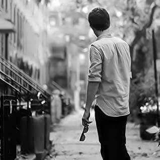 e__10_'s tweet photo. كـُنـا نـَرسم لـنا مـَعهـم احـلام
فـَ حـقـقهـا غـَيـرُنـا مـَعـهم
#جنون_القلم 
#أحرار_ألعراق 
#قروب_سقاني_الهوى 
#حروف_البنفسج 
#حروف_فريدة https://t.co/m7gX8sOzcg