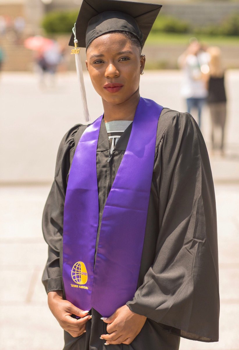 _aaaalyak's tweet photo. Go Niaaaaa 🎉🎉🎉 Cap Is Inspiration From @Wale New Album Shine ❤️ College Grad Moe You Did It 😜😜👩🏾‍🎓 https://t.co/asVBMzd6R1