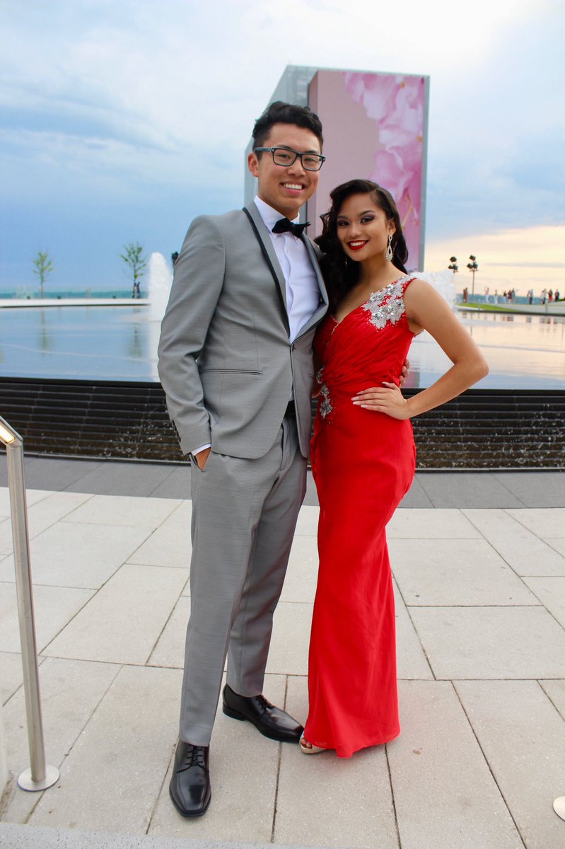 muninilisa's tweet photo. All this highlight, but you're still the highlight of my night. 💫#OxonProm2k17 https://t.co/4gQFxPAG13