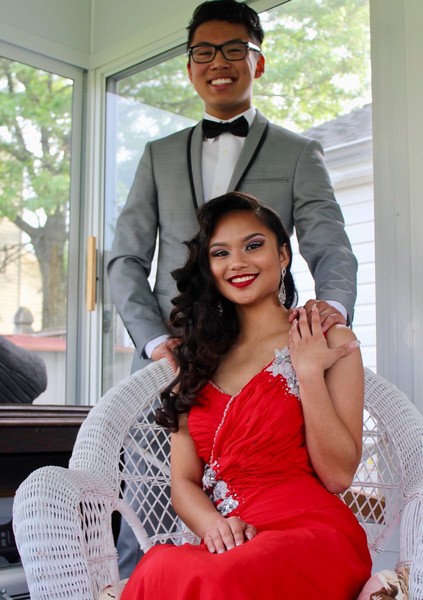 muninilisa's tweet photo. All this highlight, but you're still the highlight of my night. 💫#OxonProm2k17 https://t.co/4gQFxPAG13