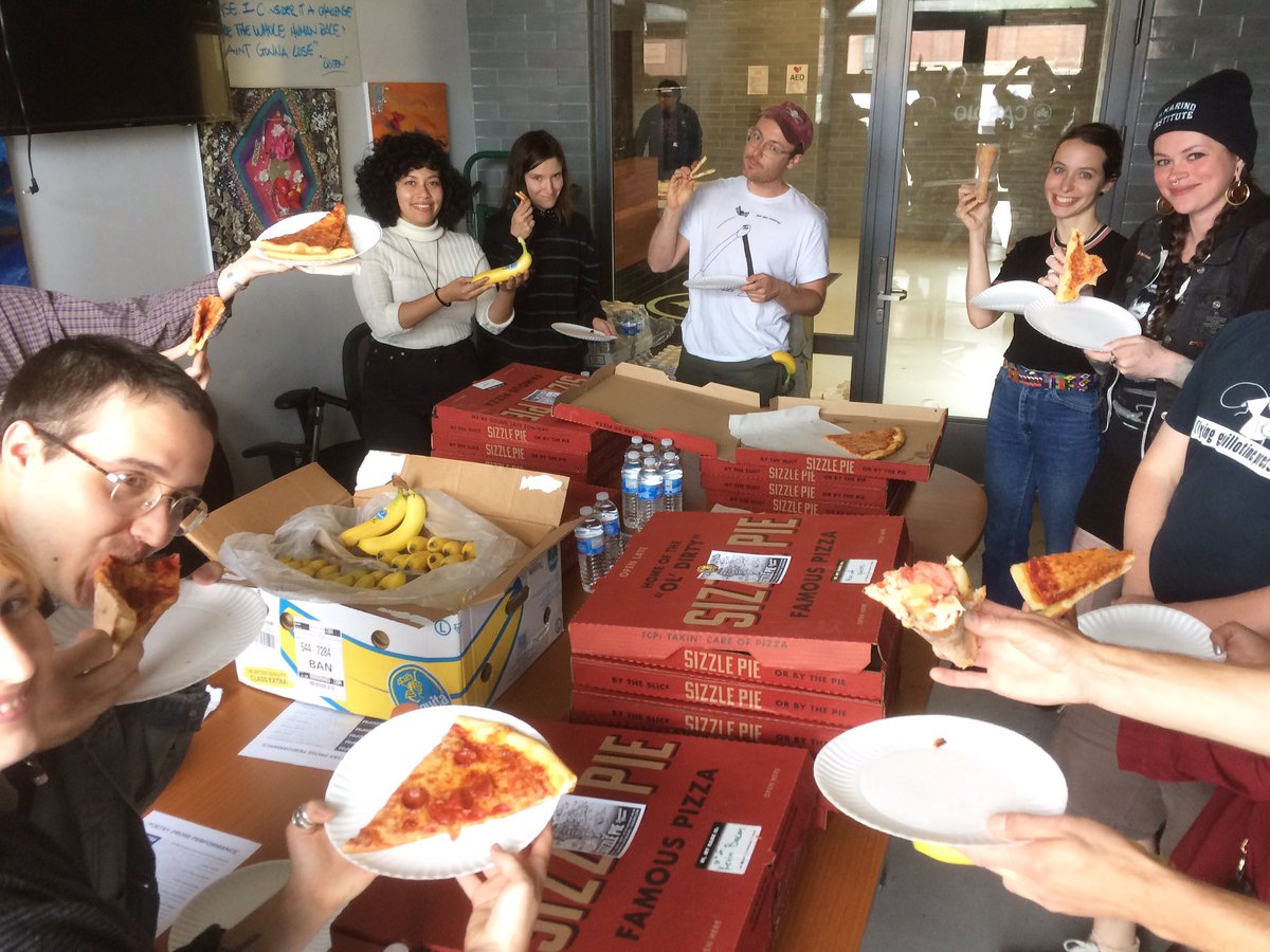 Thank you, <a href="/SizzlePie/">Sizzle Pie</a> for feeding our hardworking exhibitors, performers, park staff, and volunteers at the #BKABF today! You're the best! 🍕