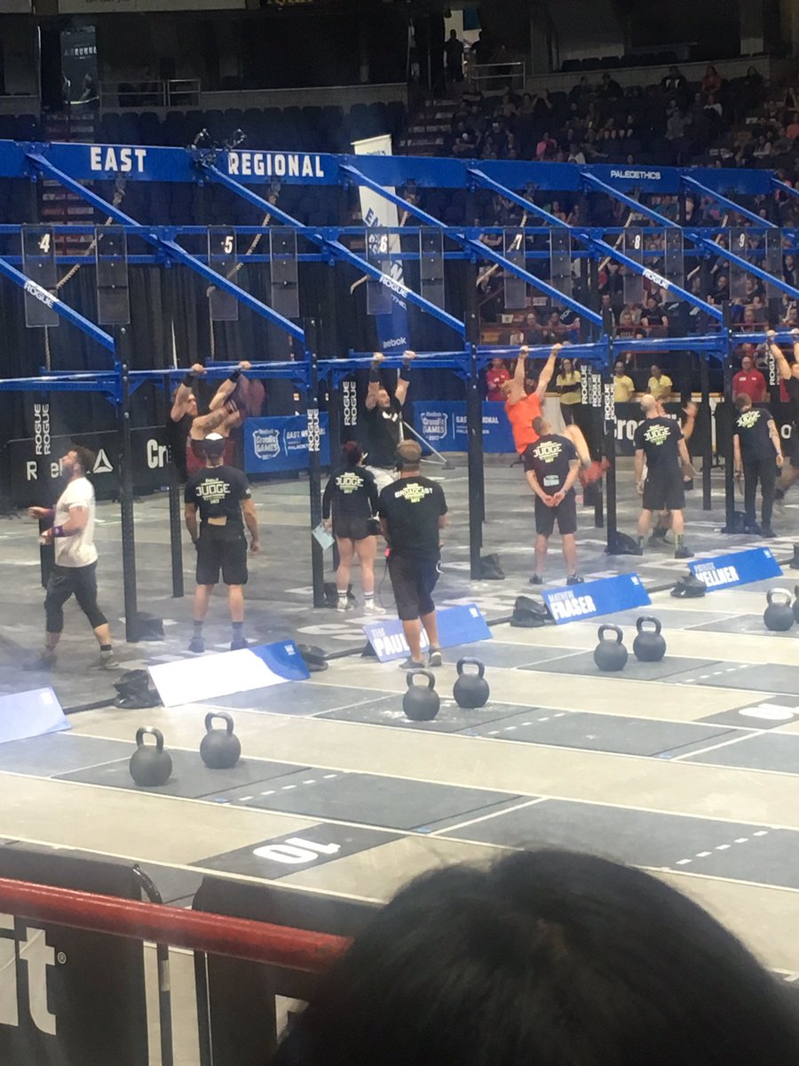 DIllonPaul_'s tweet photo. Not being able to chalk your bar before the work out because you're Mat Fraser #ShortPeopleProblems #EastRegional #fraser https://t.co/FJtcwZsOgn
