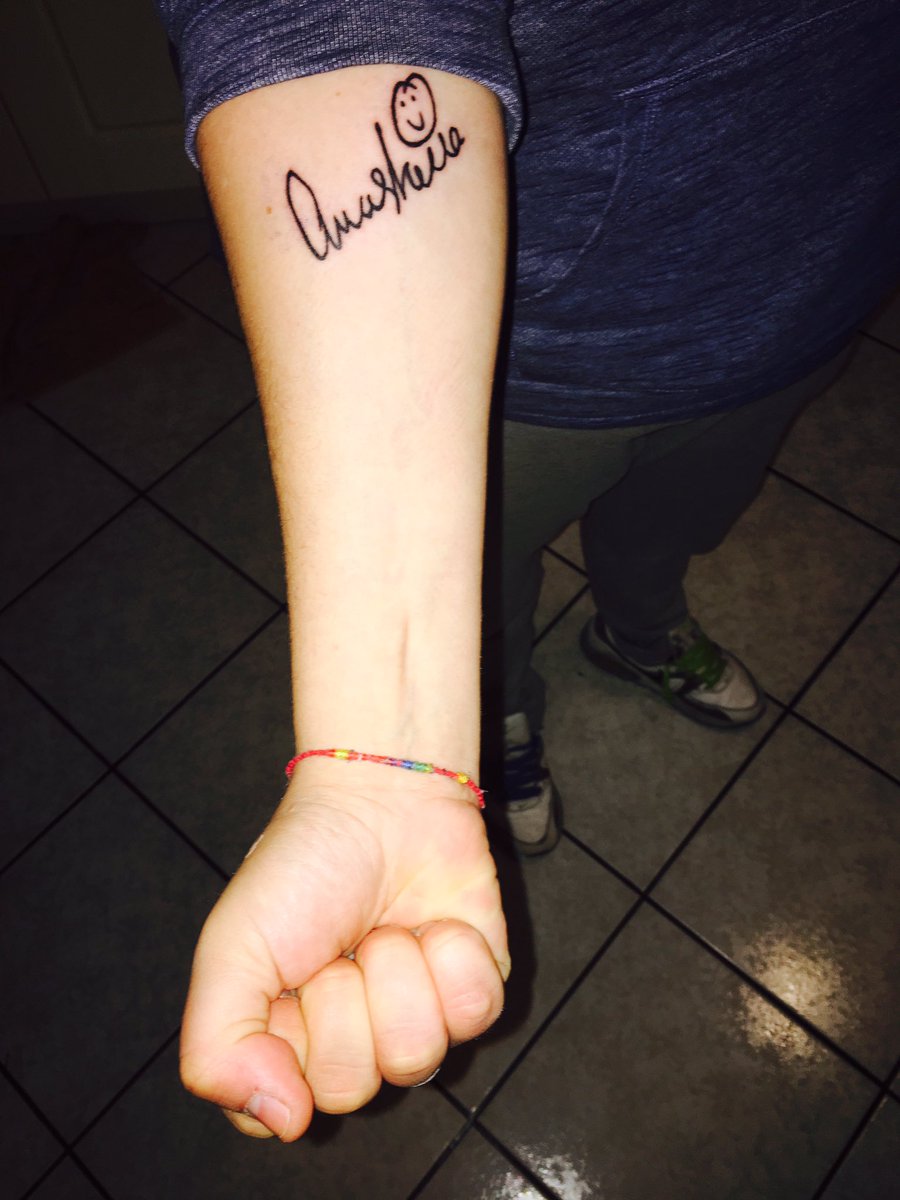 antiproiettili's tweet photo. @AnastaciaMusic Now U are forever (a monstrous pain, but u worth it) 🌺 #MyForever ❤️ https://t.co/4qG9kKYyVc