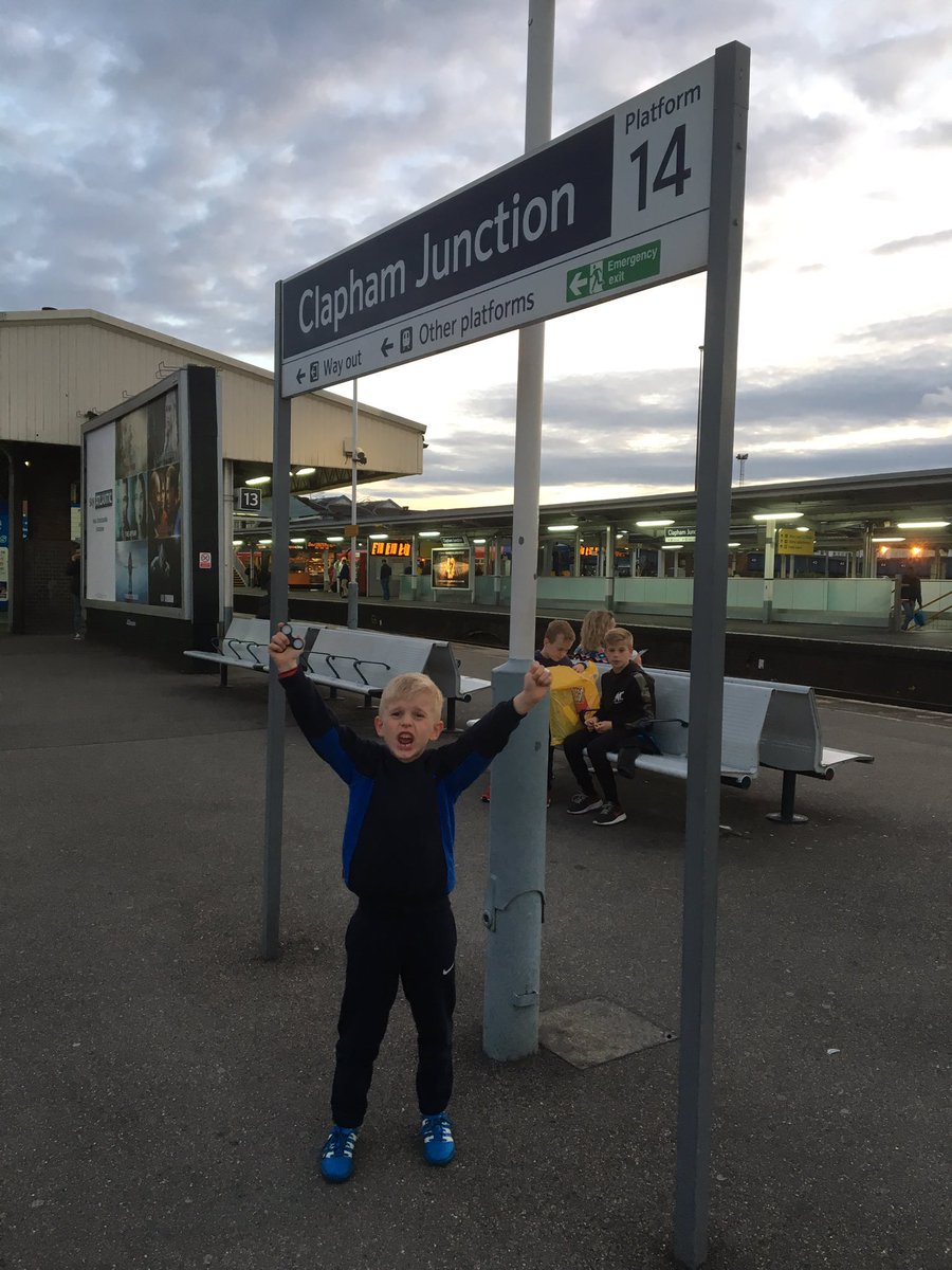 heather53explo2's tweet photo. Transport fun in London. Walking, tube, car, and the best, visited the busiest train station in Britain @MissRobinsonLW @LimeTreeClassLW https://t.co/uhqm2hs6DO