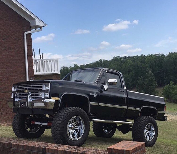 _LiftedTrucks_'s tweet image. #Throwback